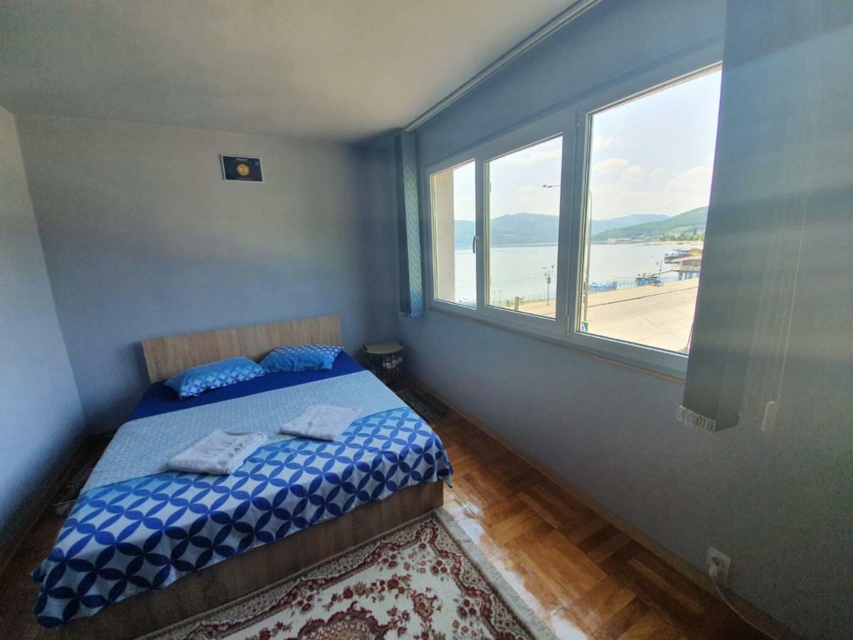 Апартаменти Apartament Denis Оршова Екстер'єр фото