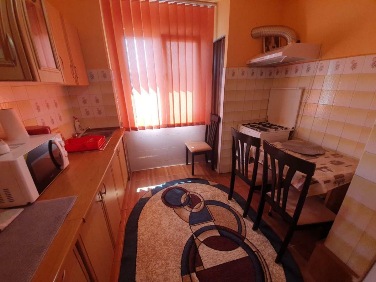 Апартаменти Apartament Denis Оршова Екстер'єр фото